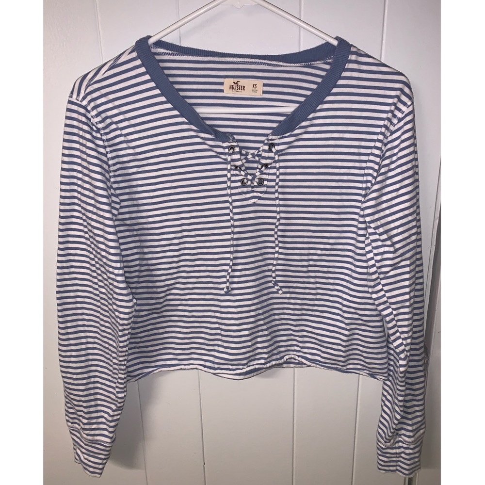 Hollister Cropped Long Sleeve Tee